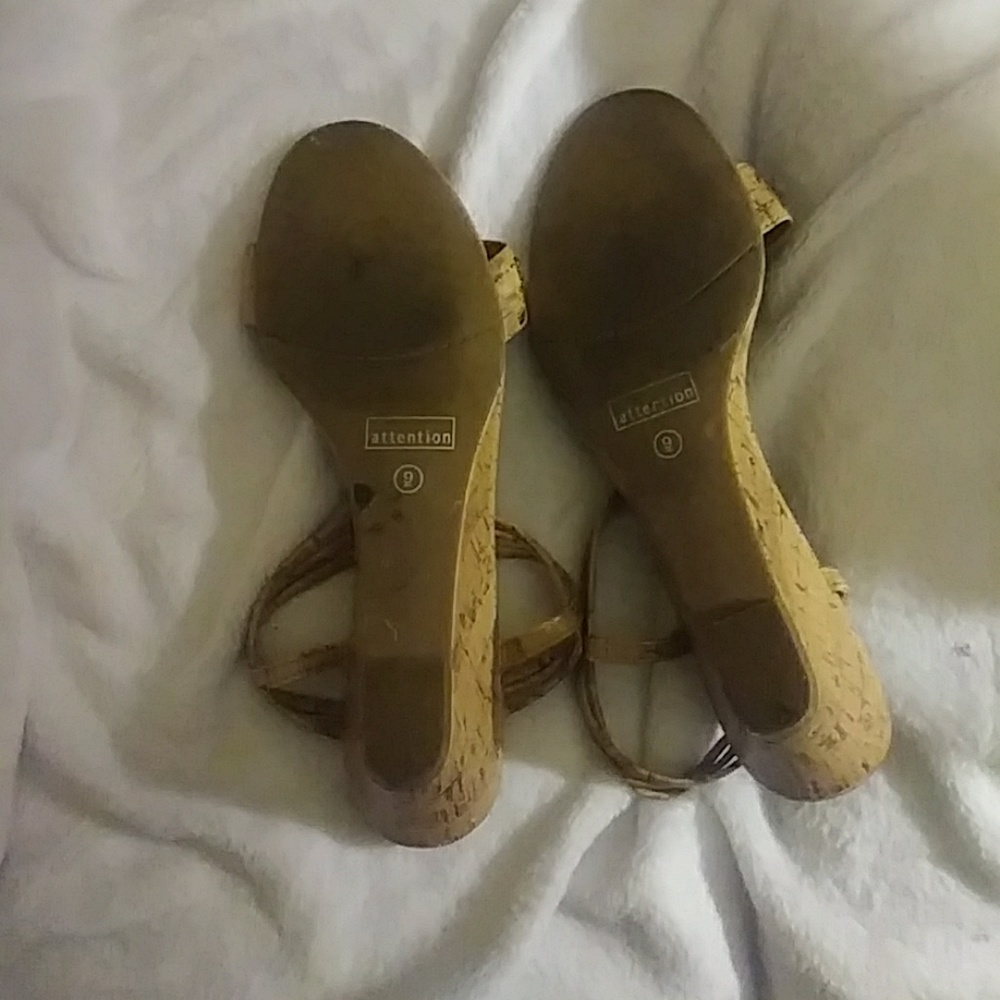 Sandles - Picture 2 of 2